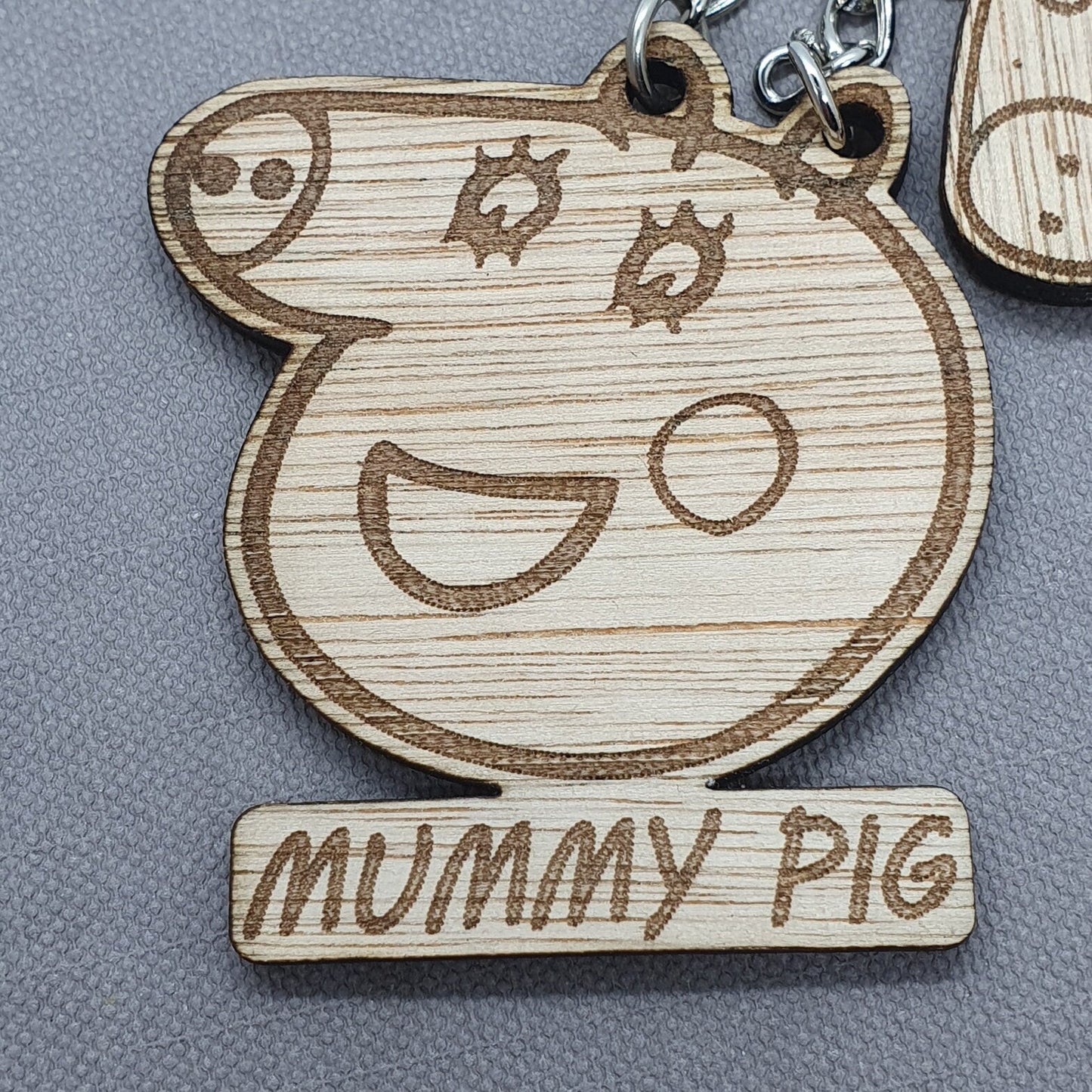 Mummy Pig keyring - Slice of Wild