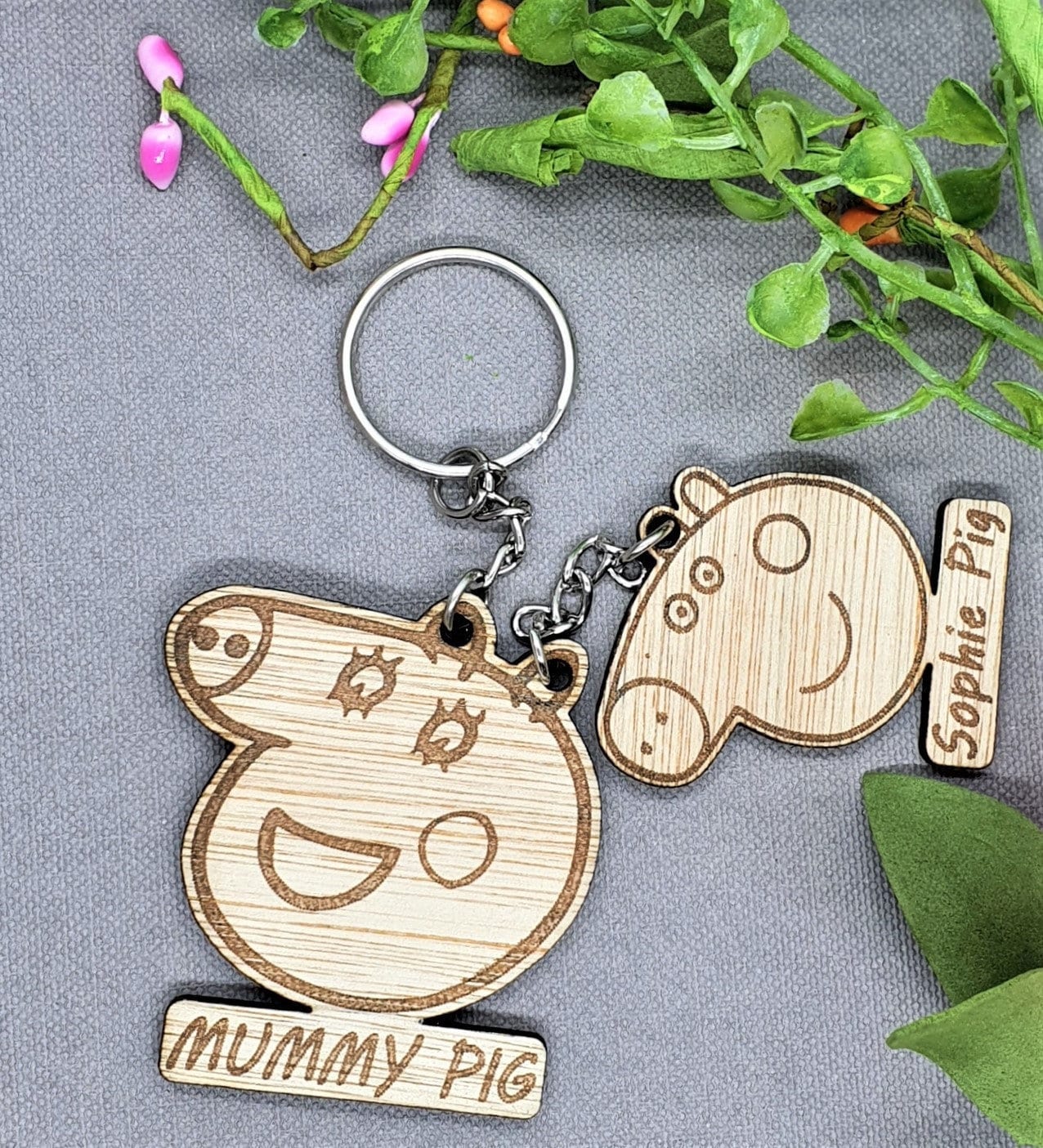 Mummy Pig keyring - Slice of Wild