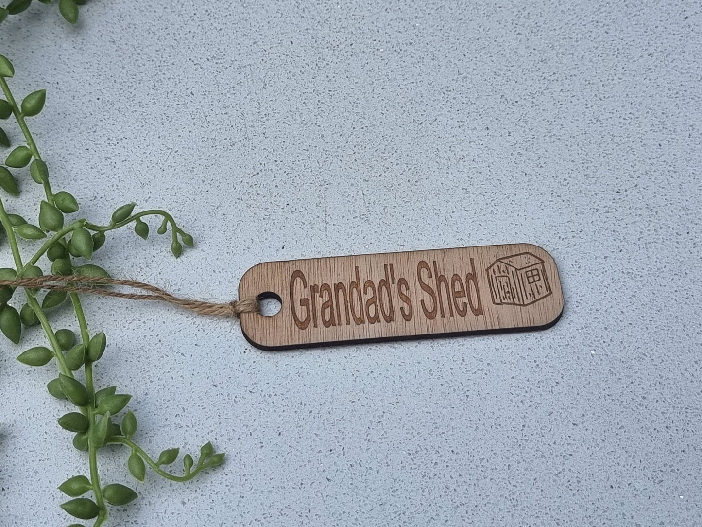 Personalised keyring - wooden key ring - key chain - perfect for birthday new home business - holiday lets - grandads shed - dads shed - - Slice of Wild